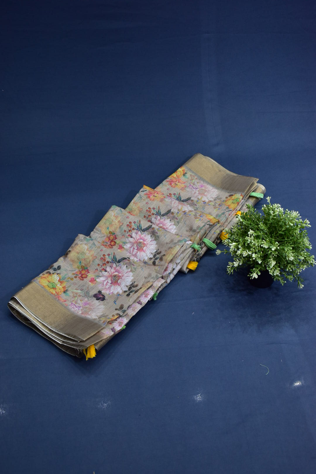 BEIGE- LINEN COTTON FLORAL PRINT SAREE