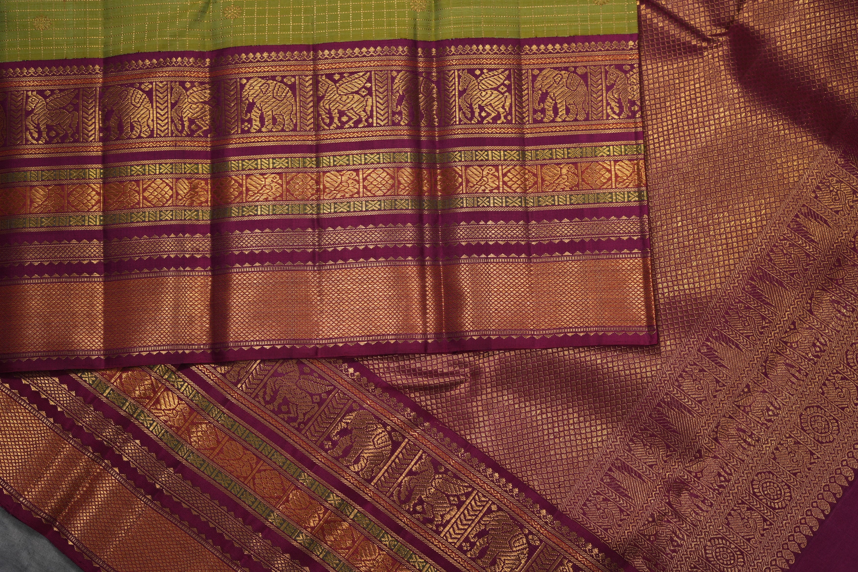 VINTAGE KANJEEVARAM - PISTA GREEN