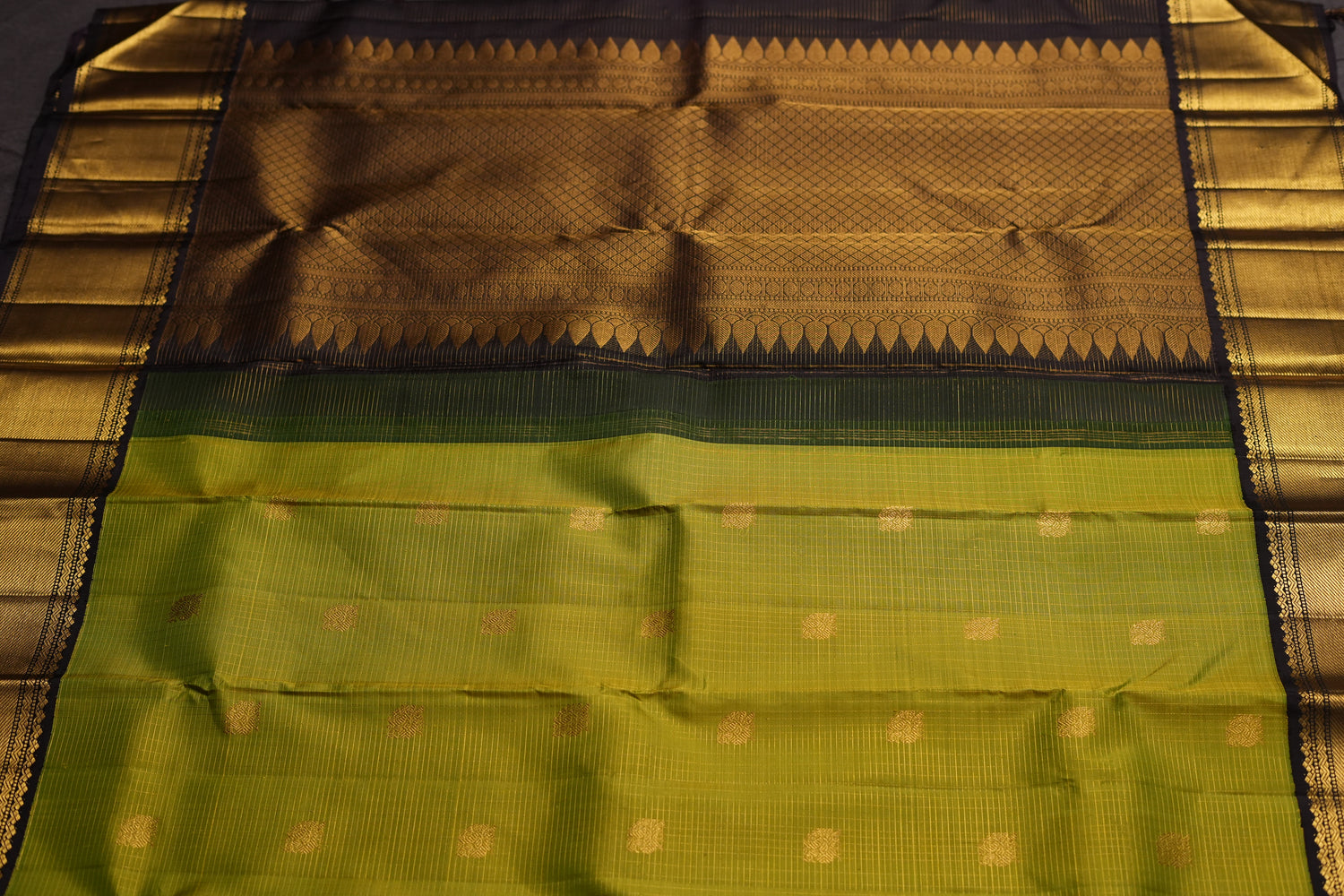VINTAGE KANJEEVARAM - PARROT GREEN