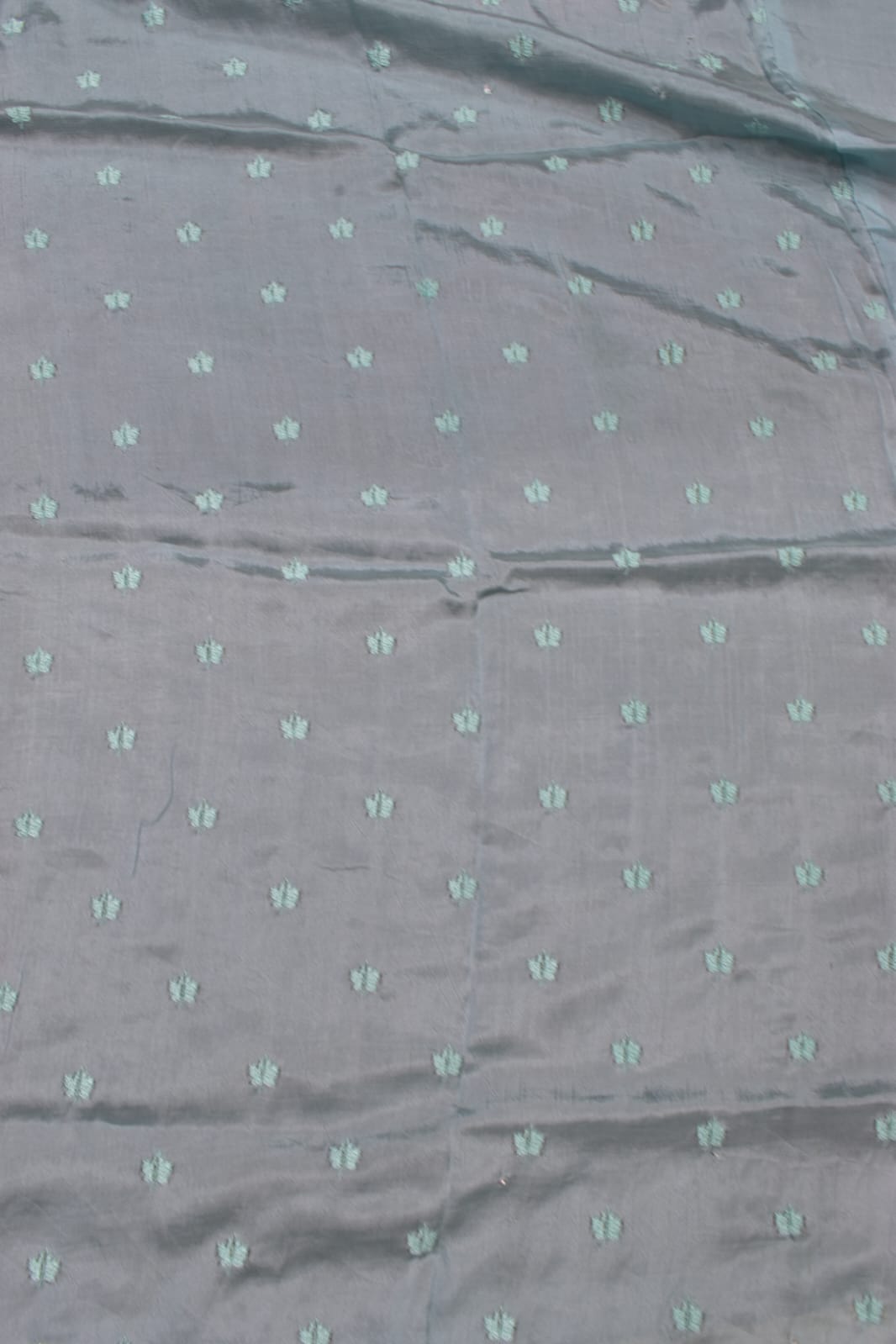 LIGHT GREY - MANGALAGIRI SAREE WITH ALLOVER CHIP WORK
