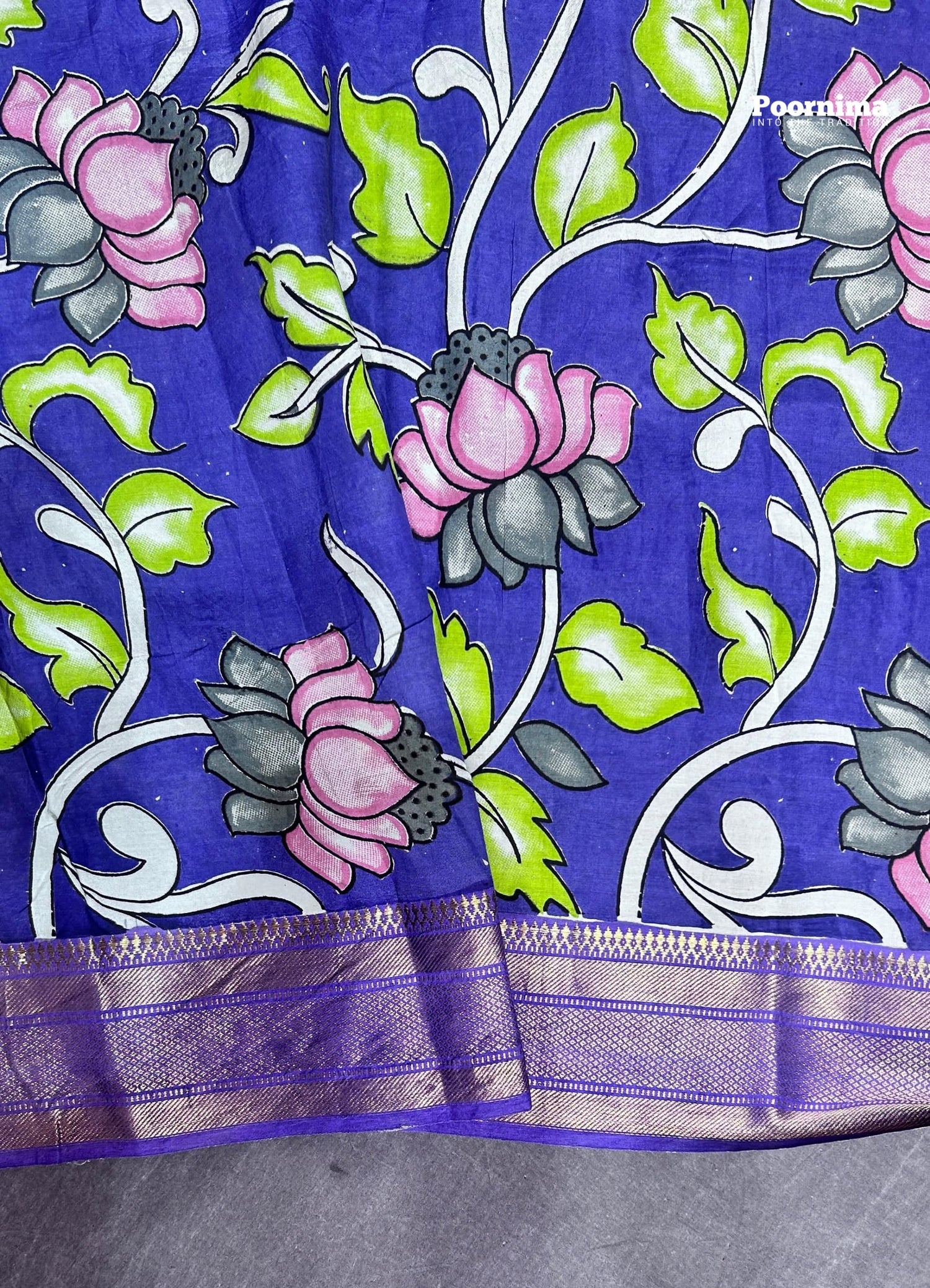KADHI TUSSAR WITH KALAMKARI PRINTS AND PURLE AND GREEN COMIBIANTOIN WITH KANCHI BORDER CREAM BODY COLOUR