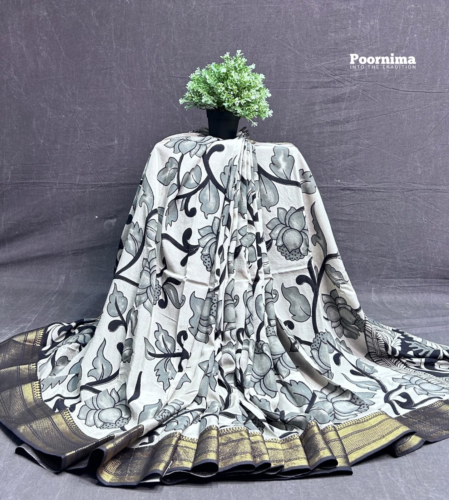 KADHI THUSER BLACK AND ELIPHANT GRAY COLUR COMBINATION WITH KALAMKARI PRINTS