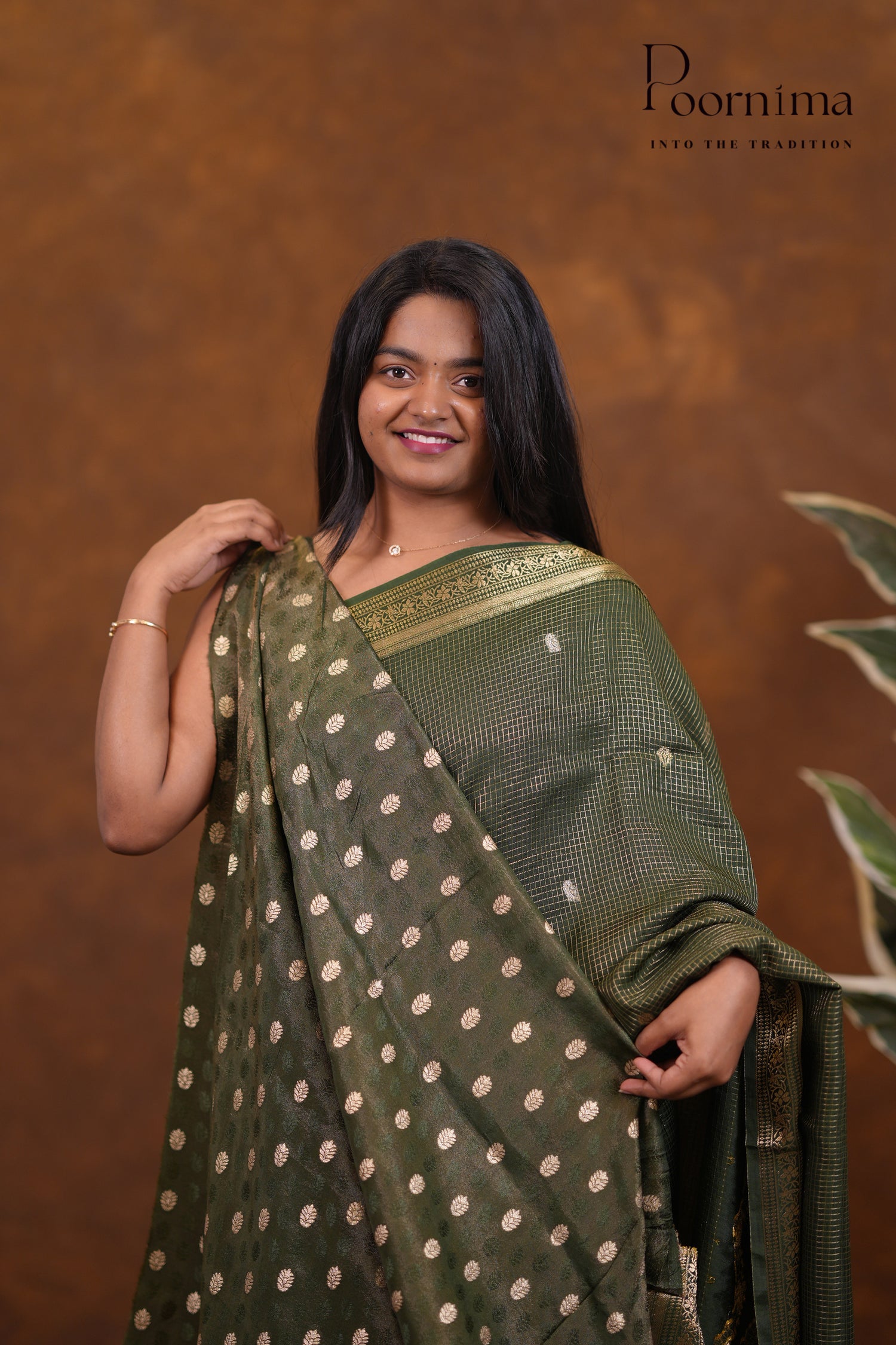 VINTAGE FANCY SAREE- DARK GREEN