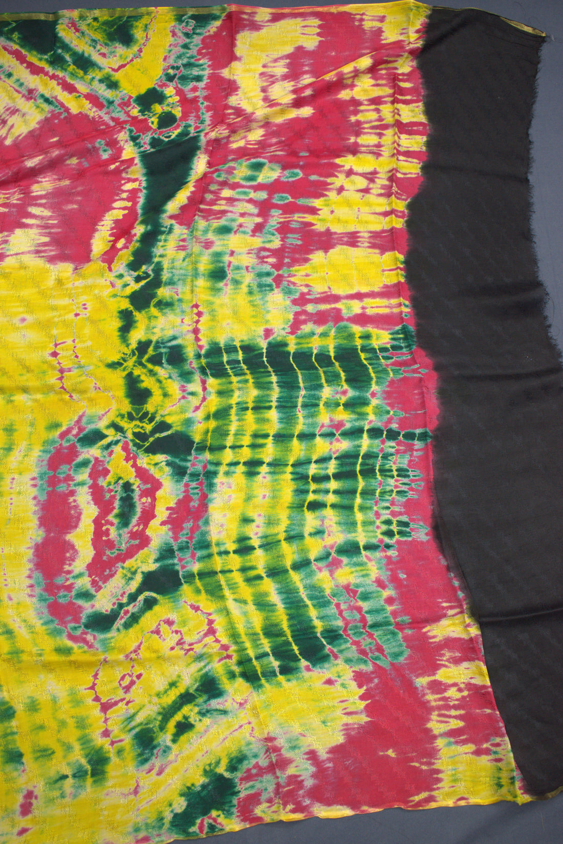 BLACK- GEORGETTE SAREE WITH SHIOBORI TIE & DIE