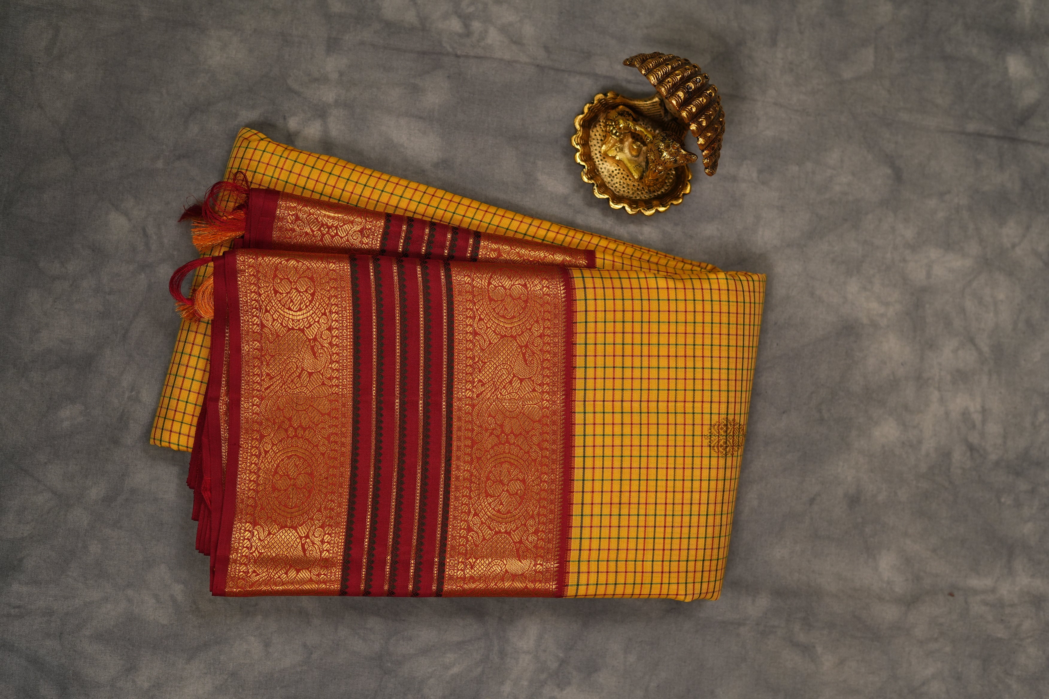 VINTAGE KANJEEVARAM - YELLOW