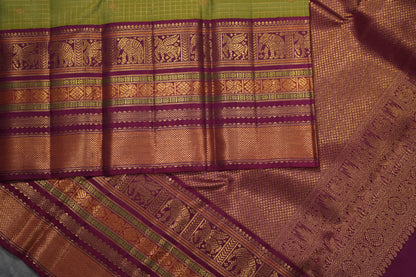 VINTAGE KANJEEVARAM - PISTA GREEN