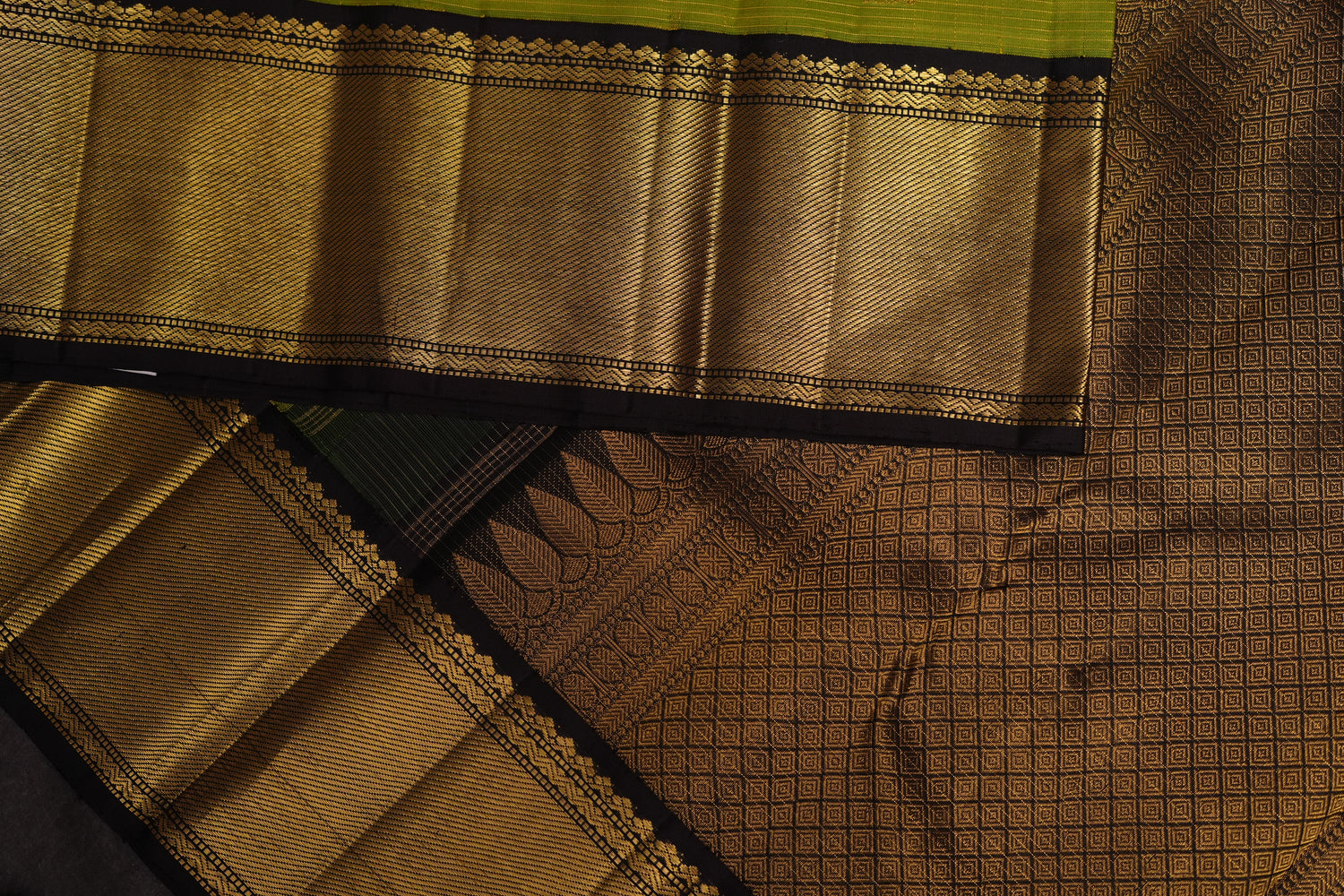 VINTAGE KANJEEVARAM - PARROT GREEN