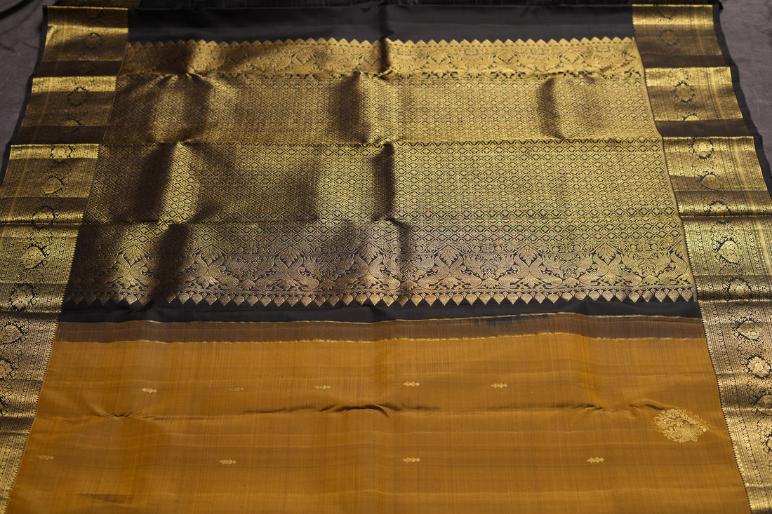 VINTAGE KANJEEVARAM - OLIVE GREEN