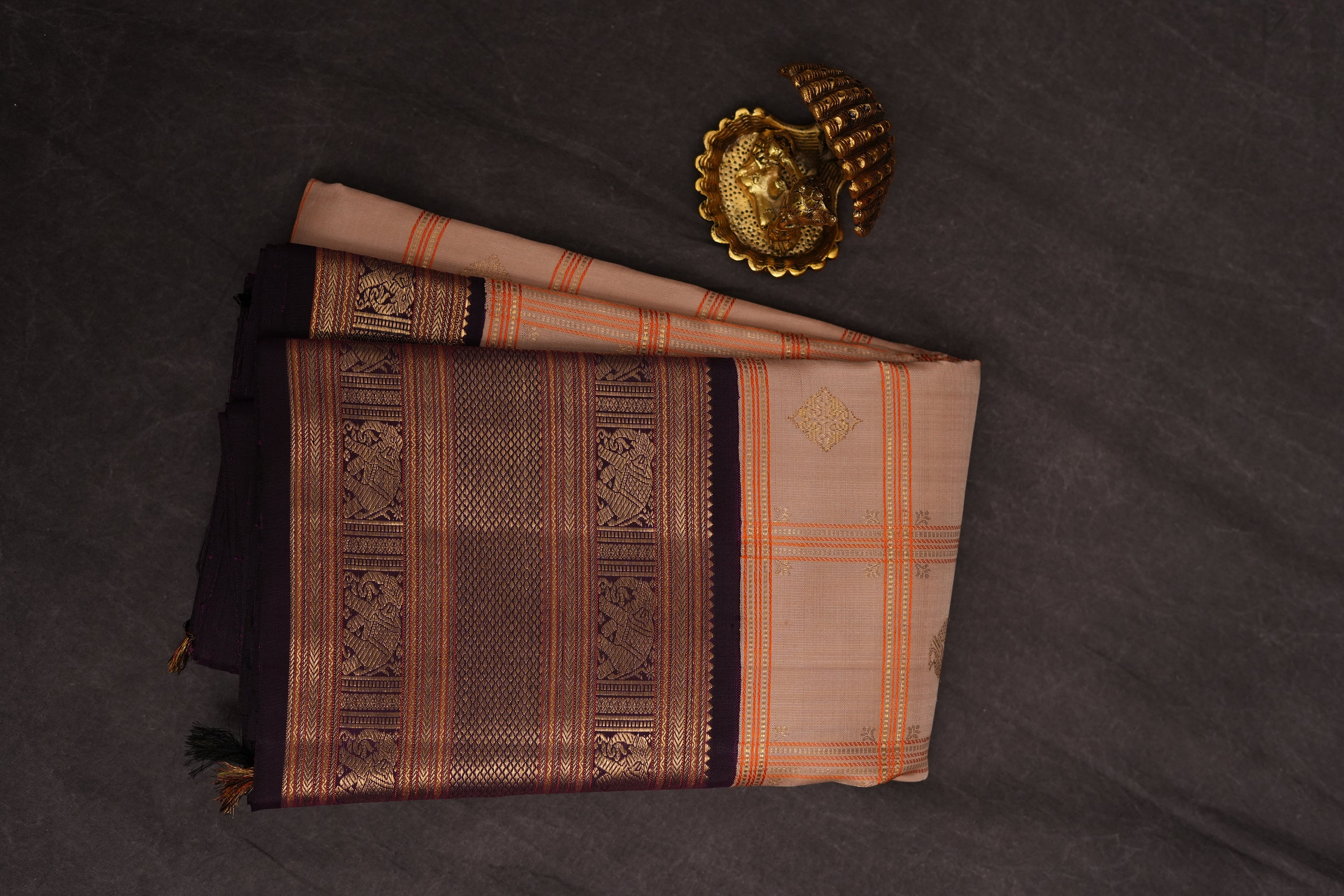VINTAGE KANJEEVARAM - PALE BROWN