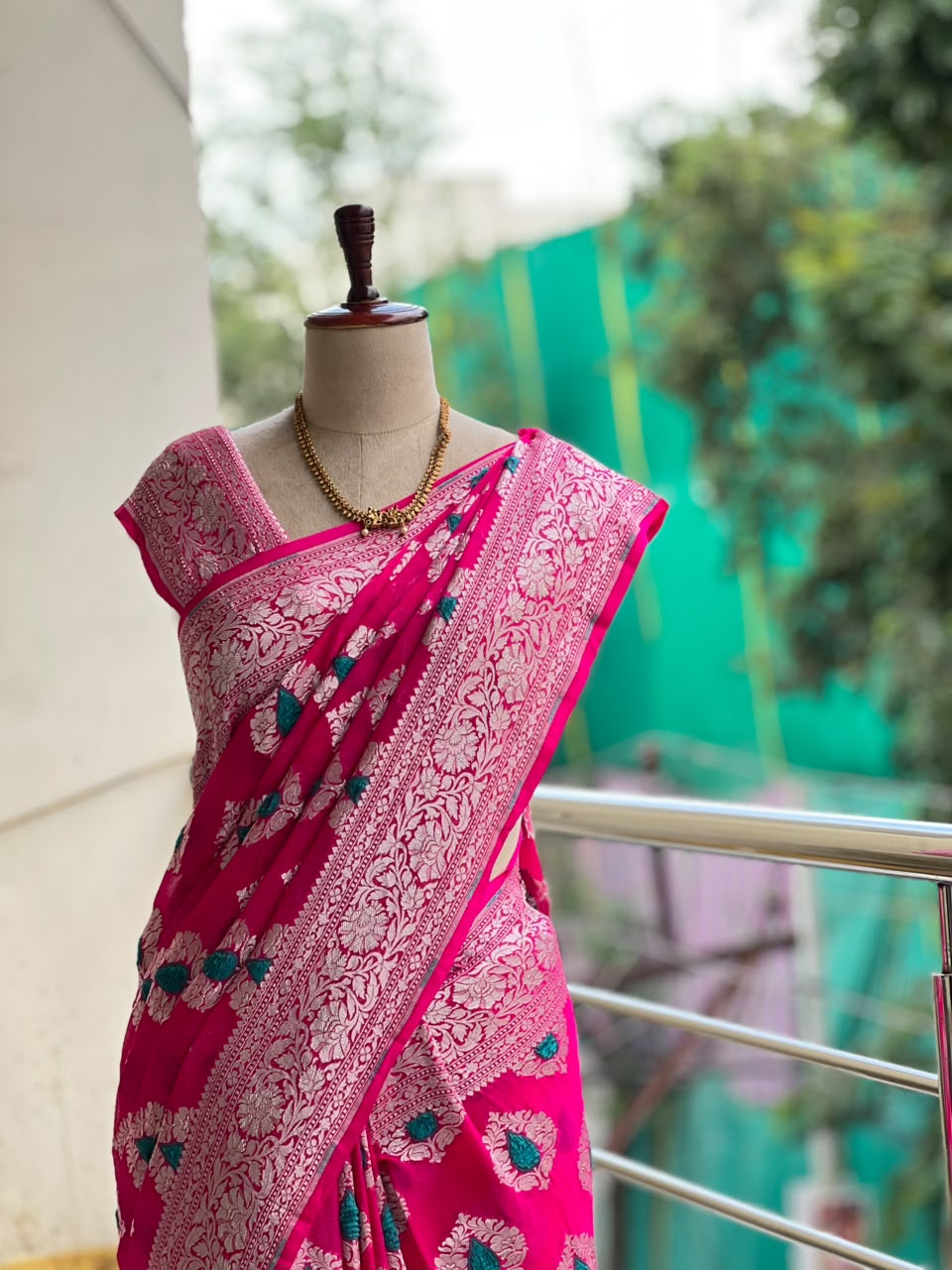 PURE BENARAS GEORGETTE SAREE