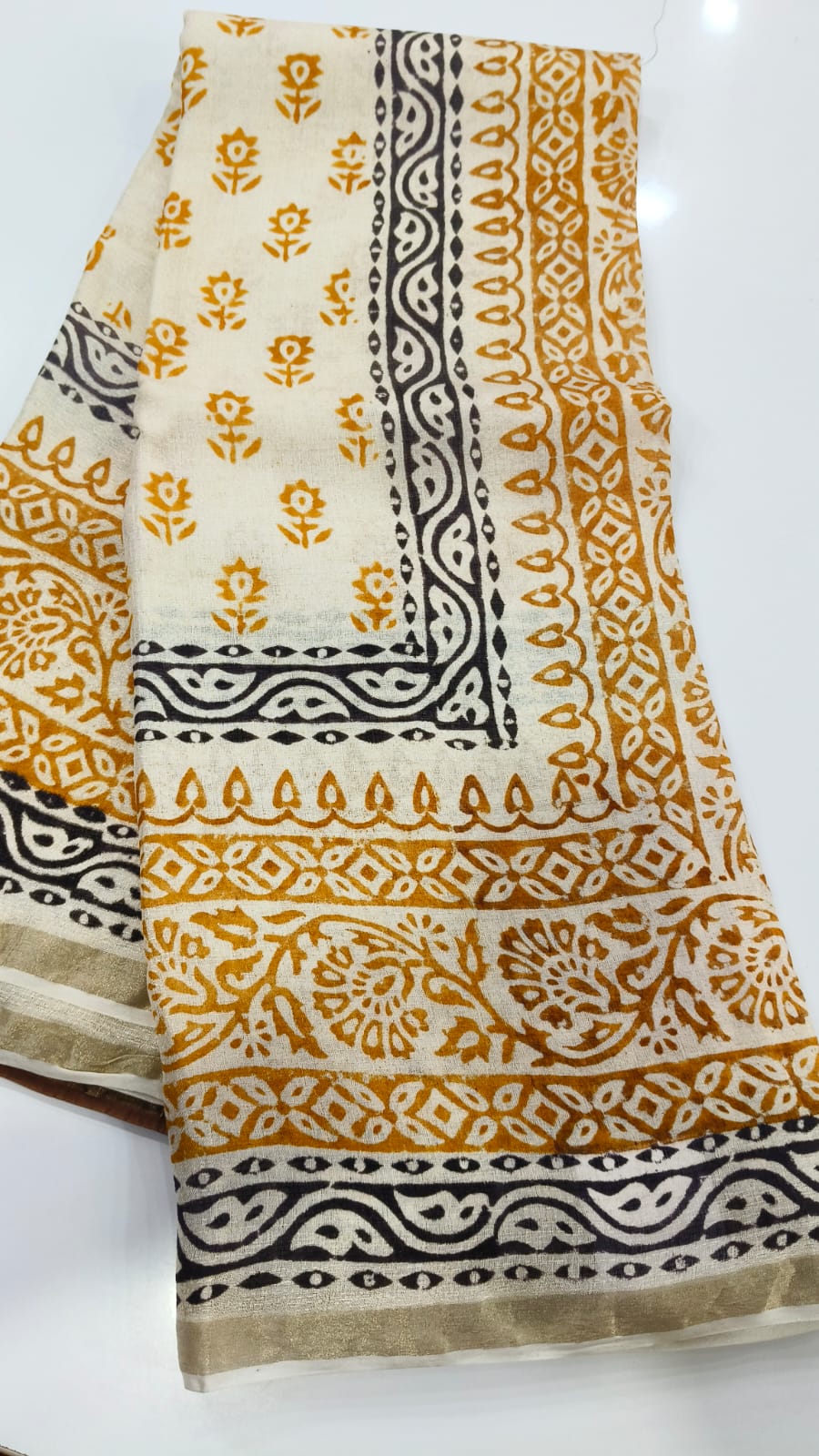 ZUTE GEORGETTE SAREE