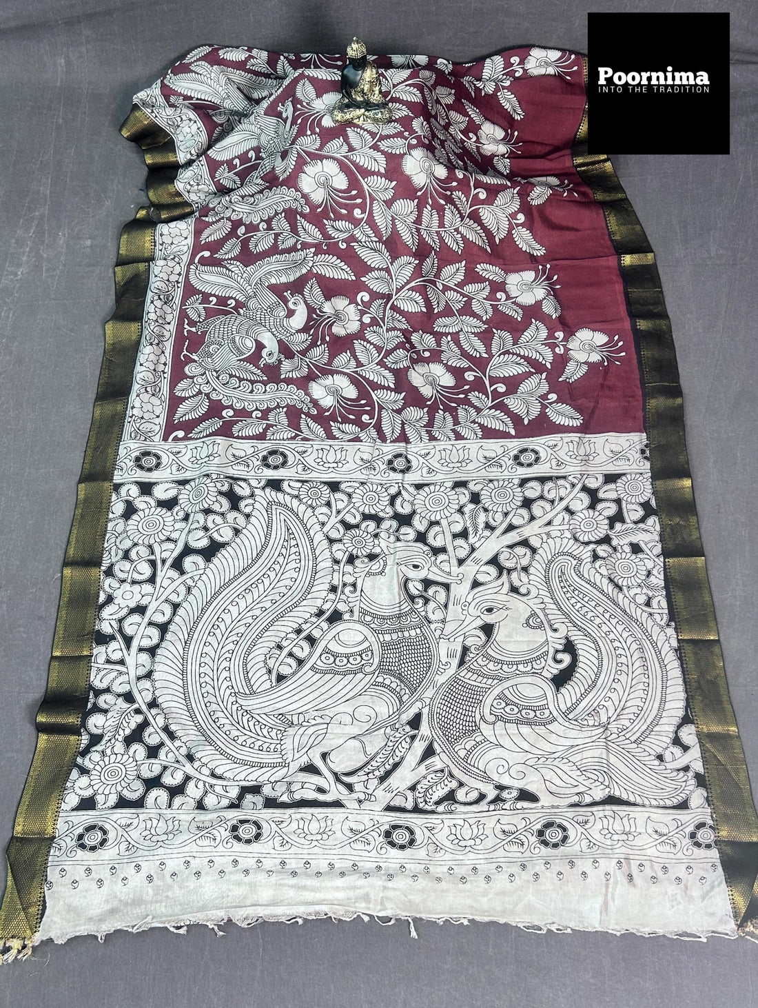 KADHI SILK FABRIC MEROON WITH WHITE COMBINATION KANCHI GOLD BORDER