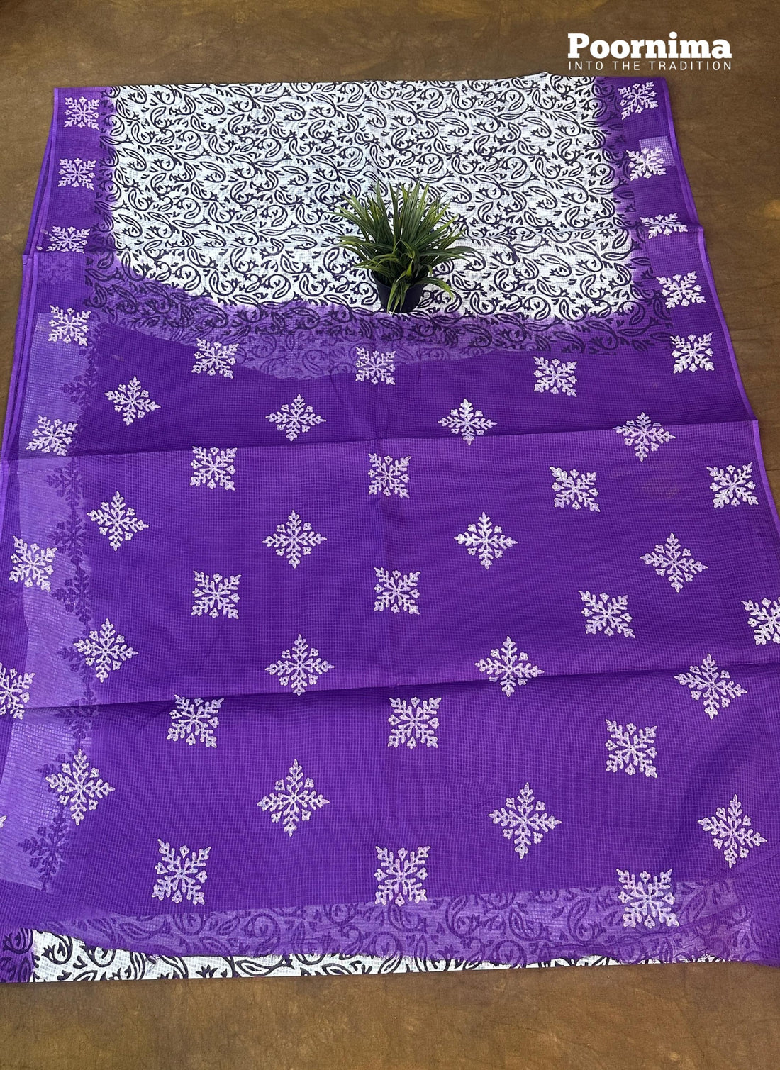 MUNGA COTON LAVENDER AND WHITE COLOUR COMBINATION ALL OVER SAREE PRINTS