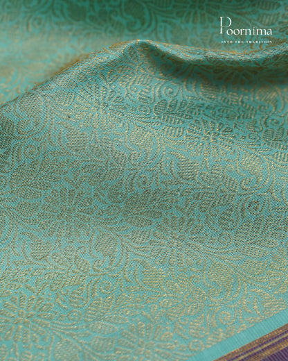 PURE KANJIVARAM SILK SAREE IN BLUE AND VIOLET COMBINATION WITH ALLOVER ZARI FLOWER PATTERN