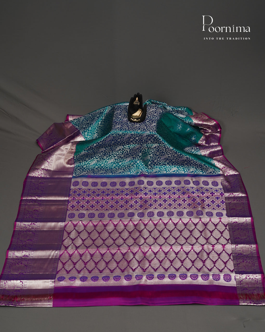 PURE KANJIVARAM SILK SAREE IN GREEN AND PURPLE  COMBINATION WITH ALLOVER SILVER ZARI WOVEN