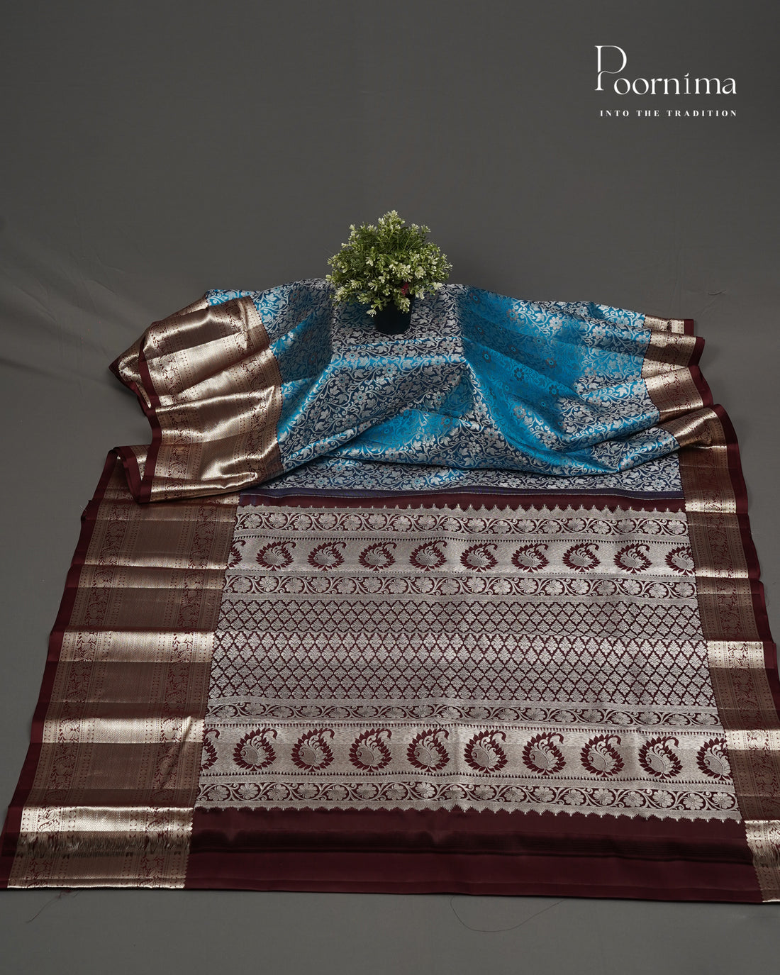 PURE KANJIVARAM SILK SAREE IN BLUE AND BROWN COMBINATION WITH ALLOVER SILVER ZARI WOVEN
