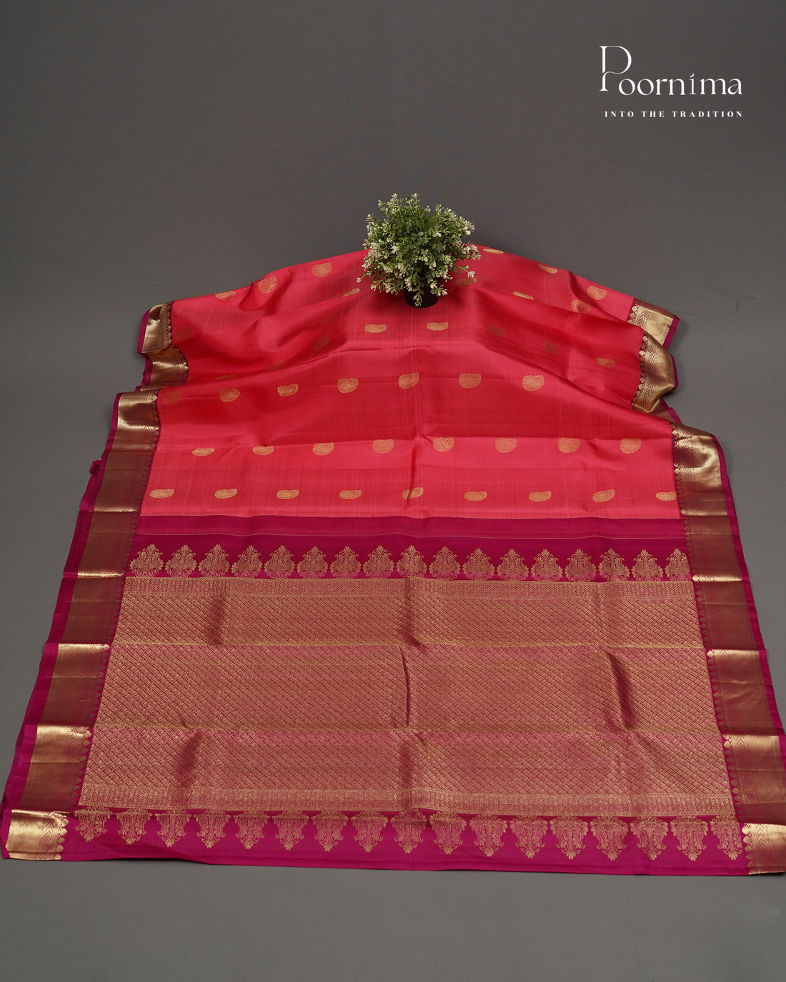 PURE KANJIVARAM SILK SAREE IN PEACH AND PINK WITH ZARI BUTTI WOVEN || VINTAGE COLLECTION