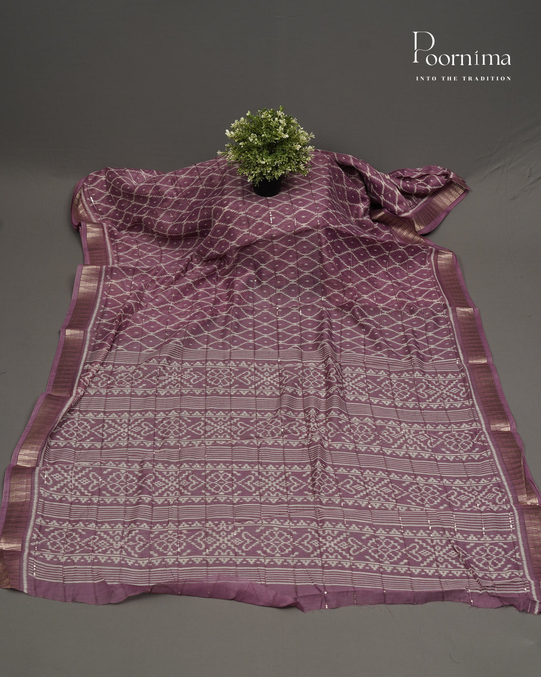 ONION PINK - SEMI CREPE SAREE WITH GEOMETRIC DISCHARGE PRINT, SEQUINS WORK & TEMPLE PATTERN ZARI BORDER