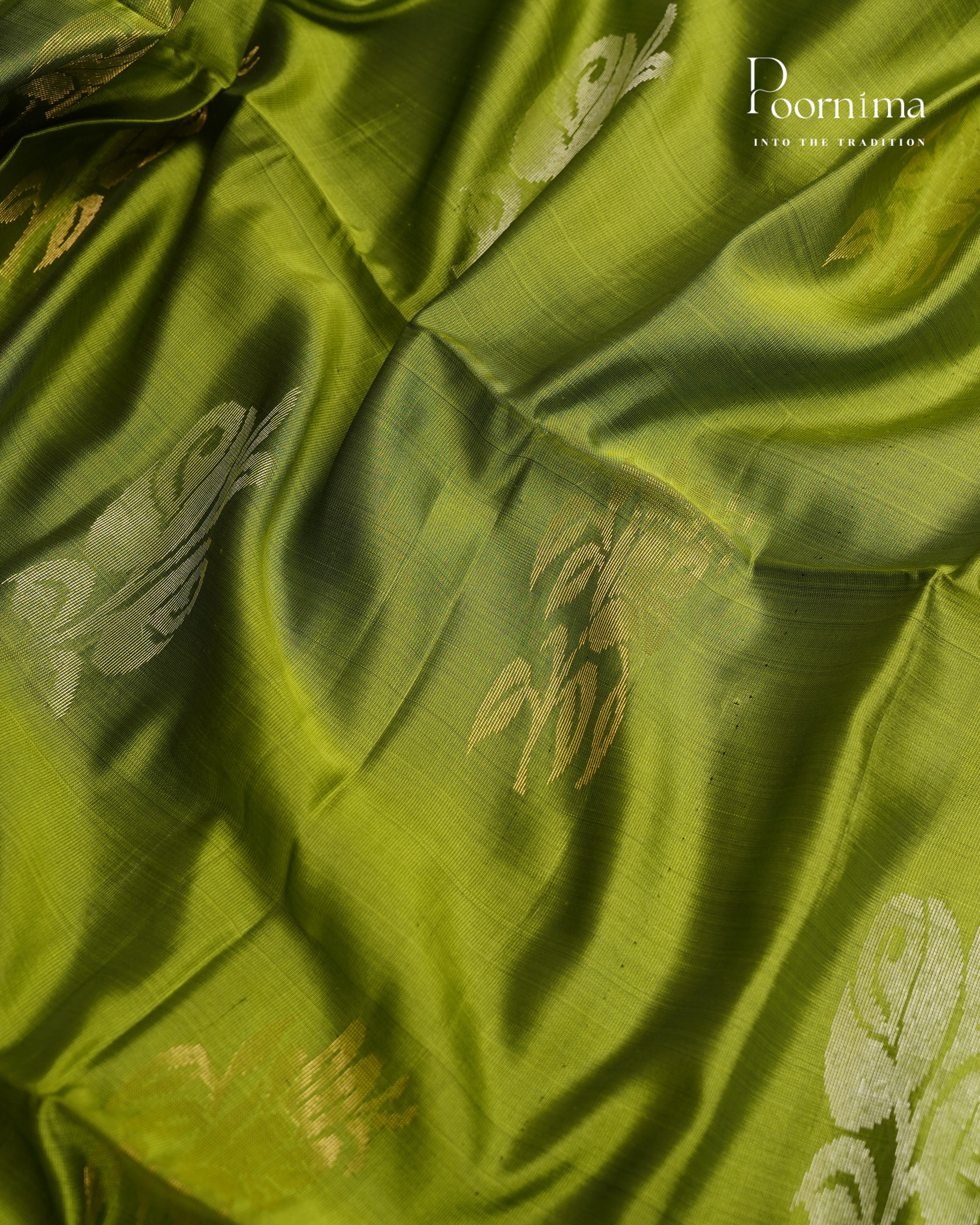 GREEN &amp; RED - ARNI KANJIVARAM SOFT SILK SAREE WITH ALLOVER ZARI BUTTI AND ZARI BORDER